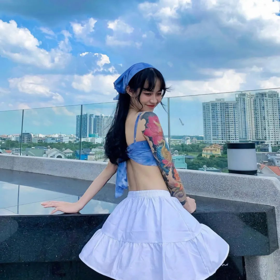 小美人鱼2023